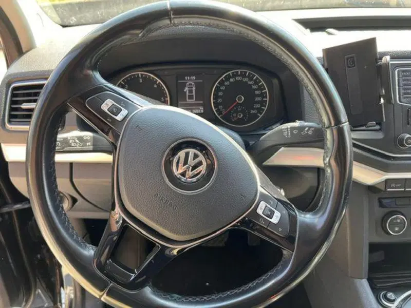 Volkswagen Veicoli Commerciali Amarok usata a Verbano Cusio Ossola (20)