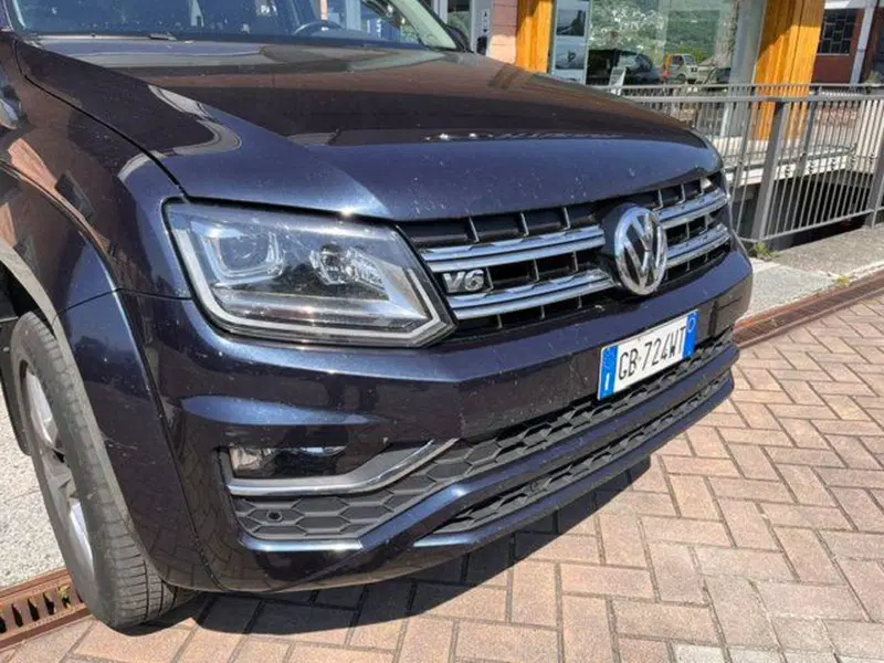 Volkswagen Veicoli Commerciali Amarok usata a Verbano Cusio Ossola (4)