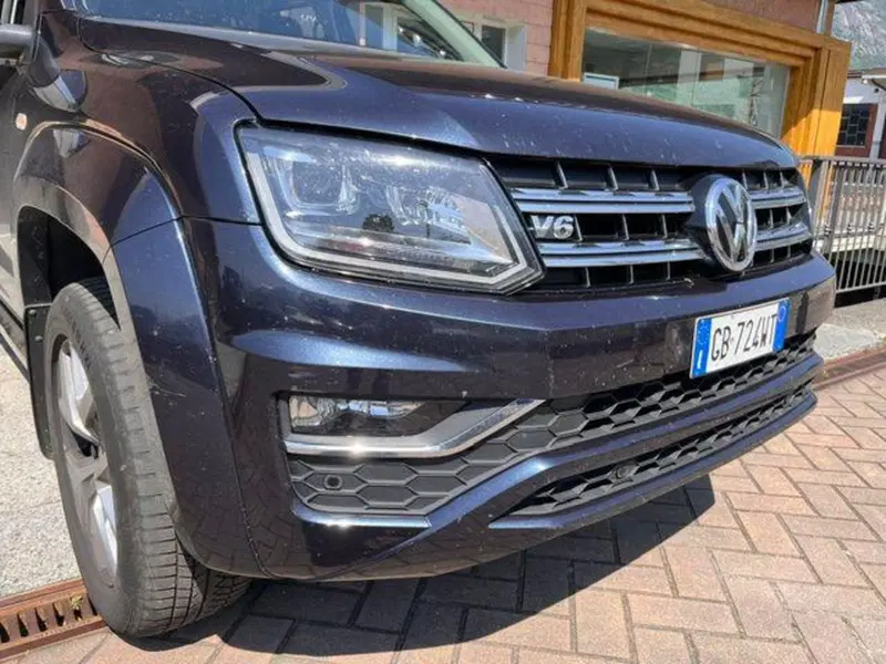 Volkswagen Veicoli Commerciali Amarok usata a Verbano Cusio Ossola (5)