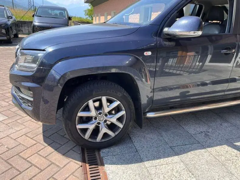 Volkswagen Veicoli Commerciali Amarok usata a Verbano Cusio Ossola (7)