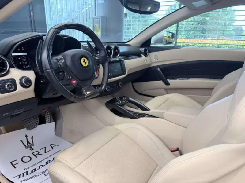 Ferrari FF Coupé usata a Torino (5)