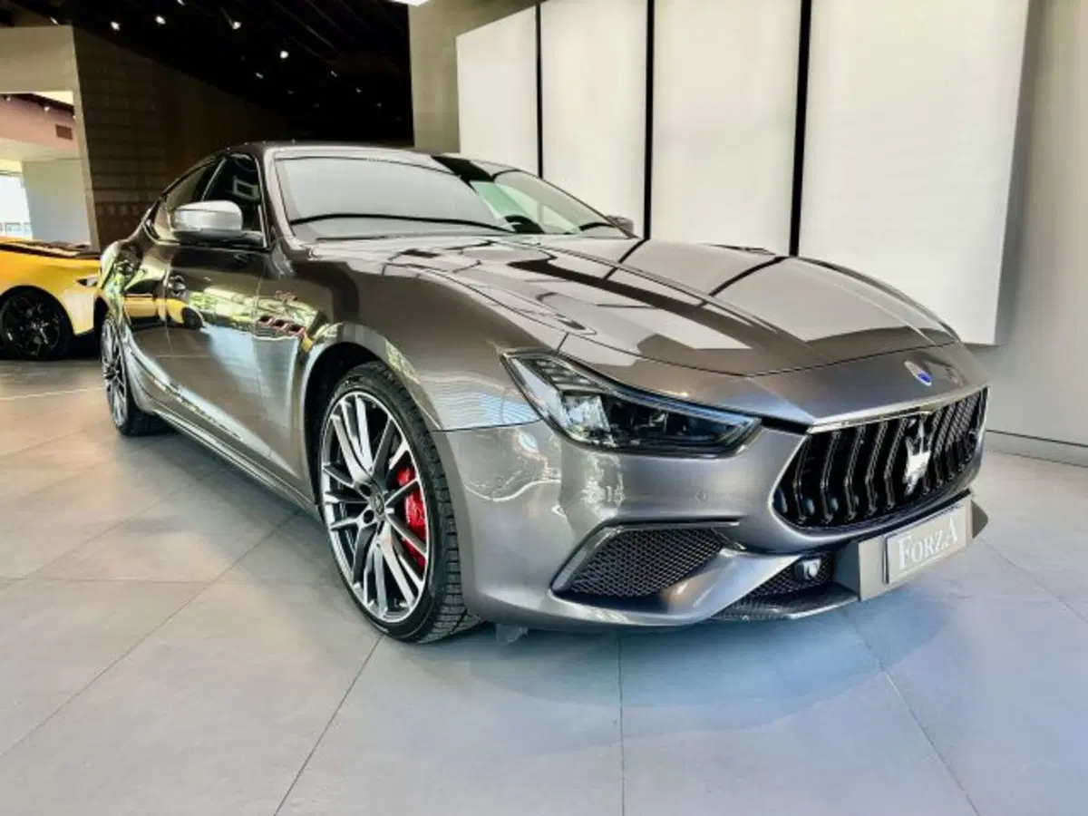 Maserati Ghibli usata a Torino (3)