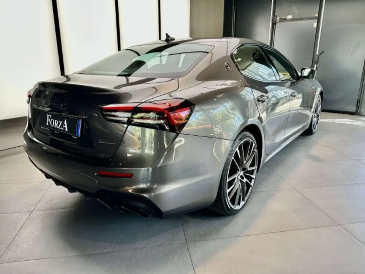 Maserati Ghibli usata a Torino (6)