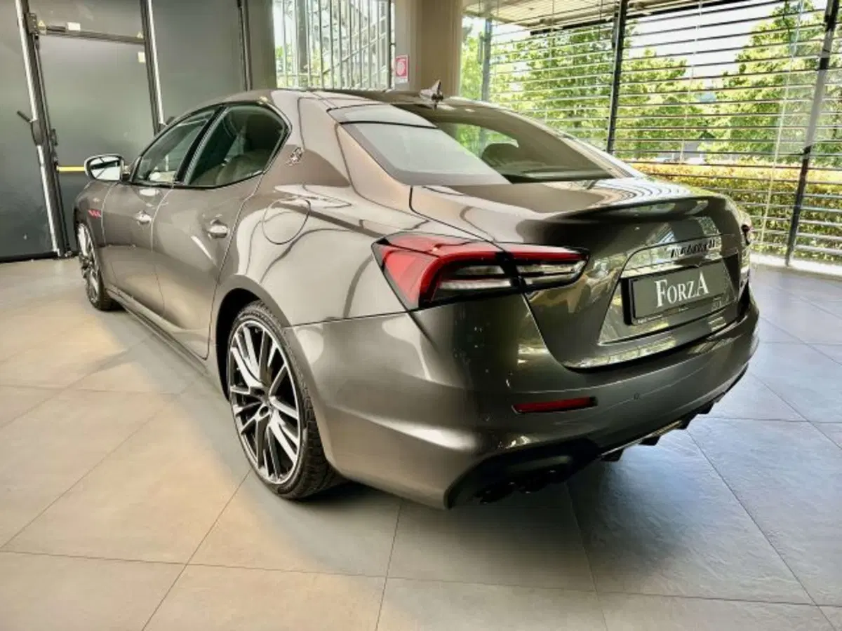 Maserati Ghibli usata a Torino (8)