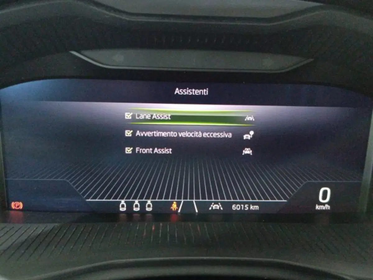 Skoda Kamiq usata a Catania (15)