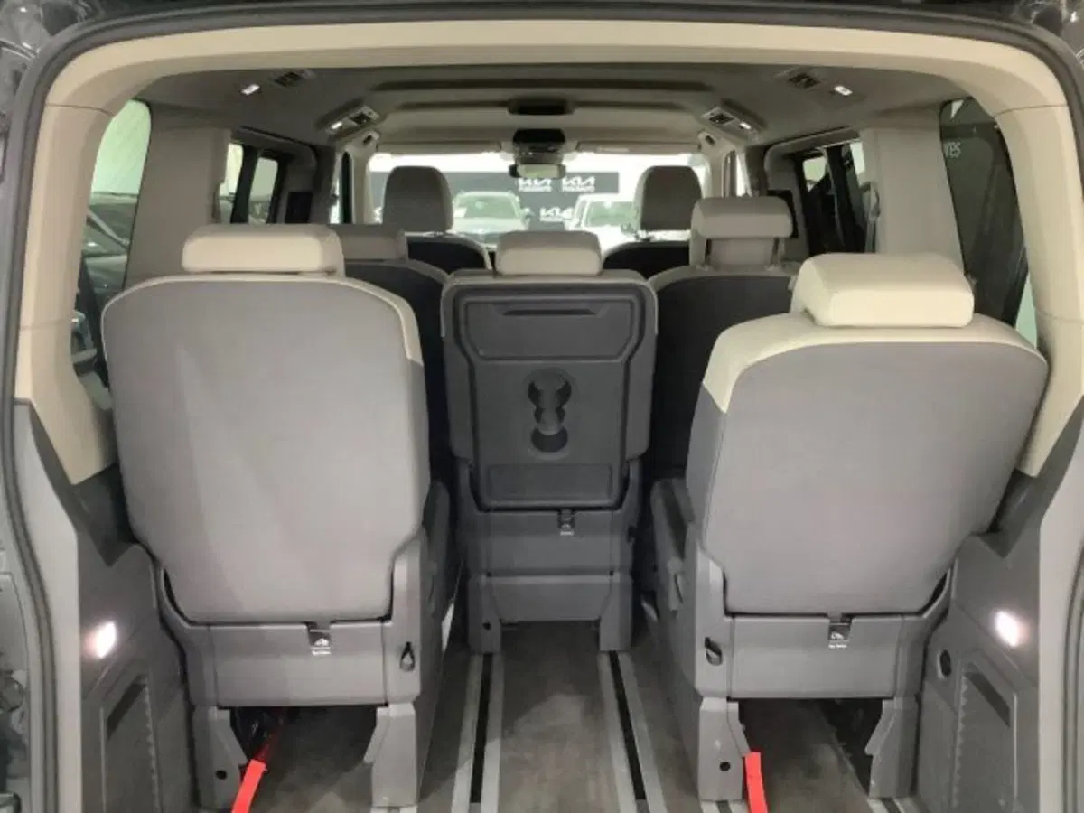 Volkswagen Multivan usata a Catania (12)
