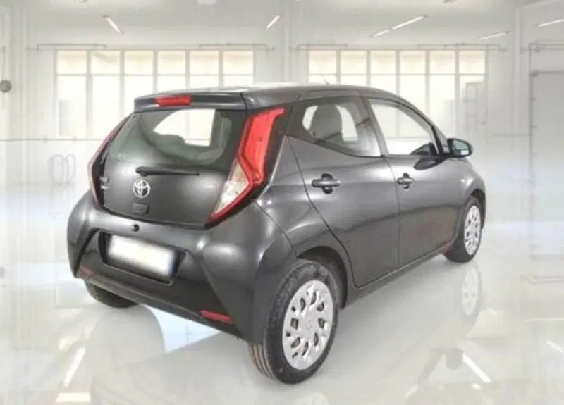 Toyota Aygo usata a Catania (2)