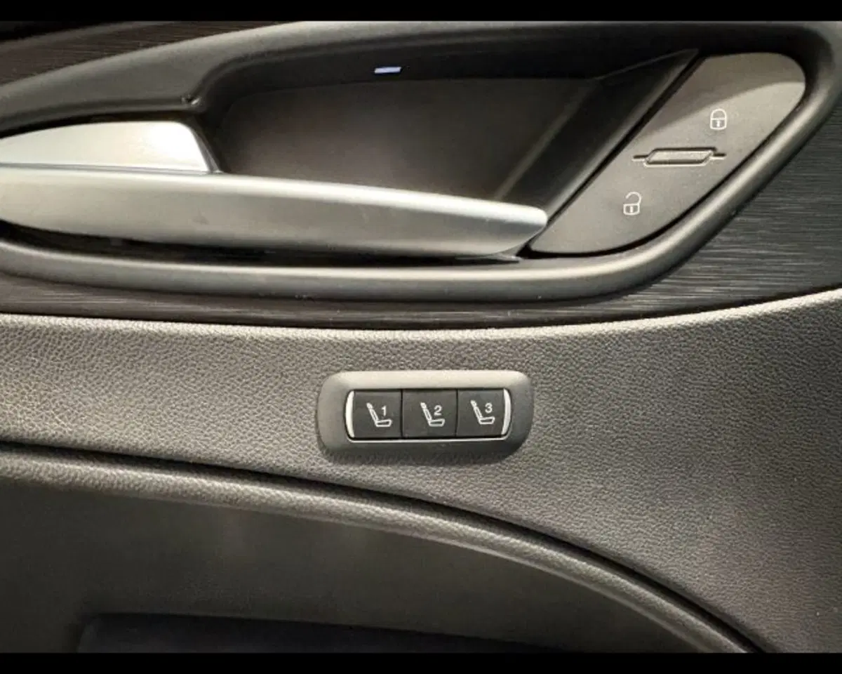 Alfa Romeo Stelvio usata a Treviso (10)