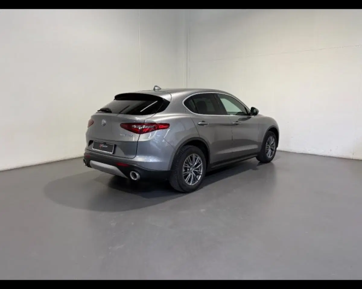 Alfa Romeo Stelvio usata a Treviso (3)