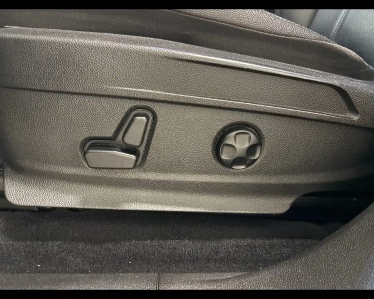 Alfa Romeo Stelvio usata a Treviso (9)