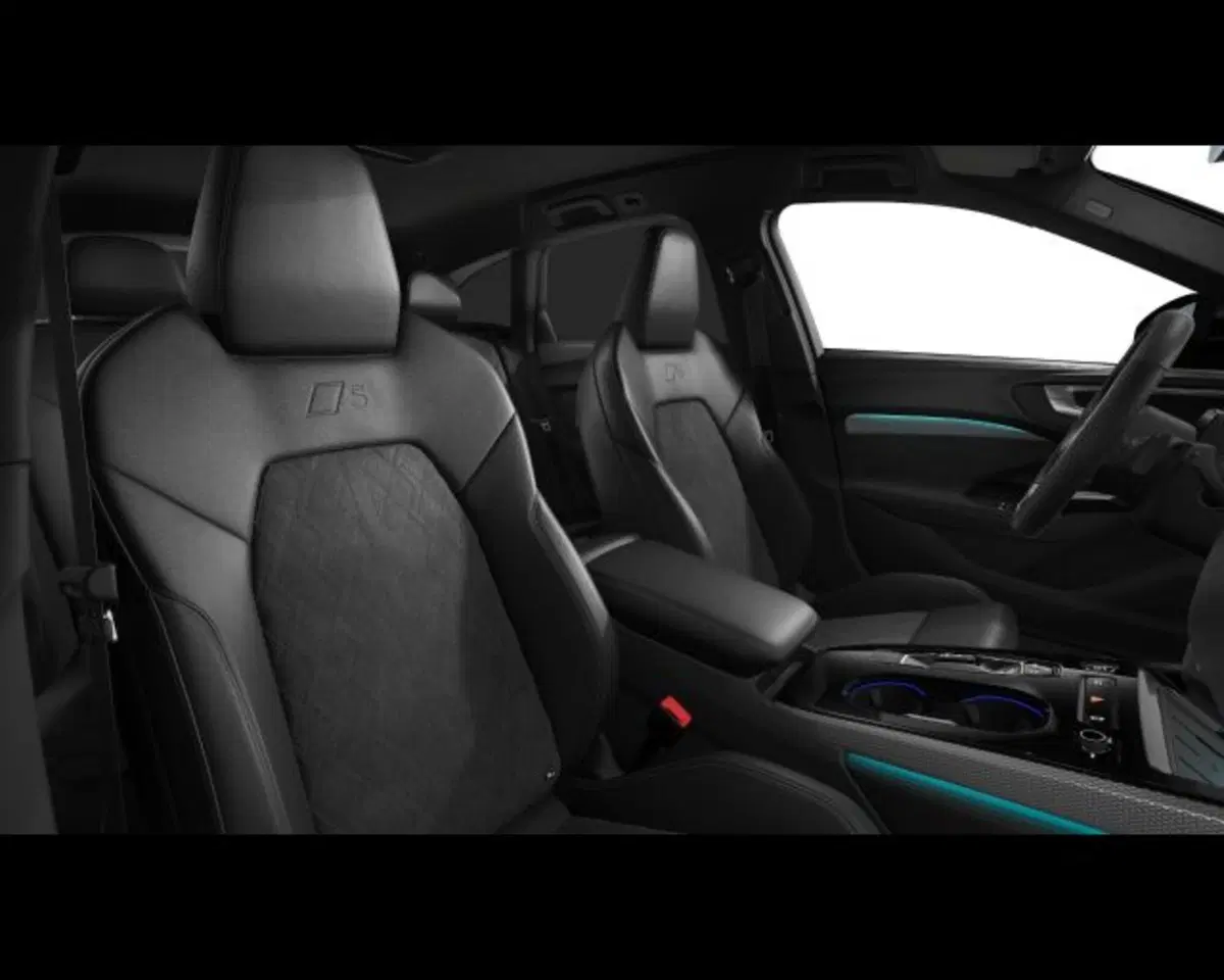 Audi A4 Avant nuova a Treviso (7)