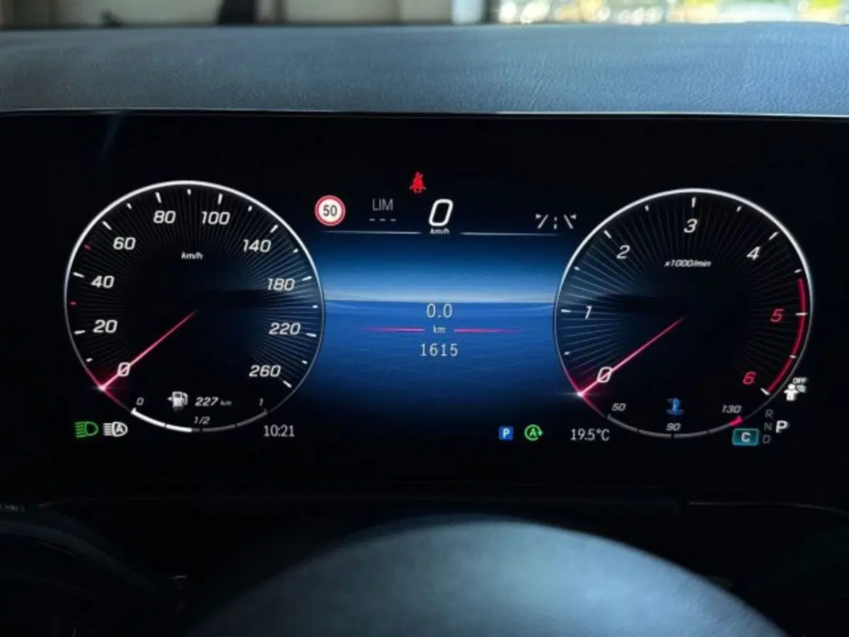 Mercedes-Benz GLA SUV usata a Bologna (11)