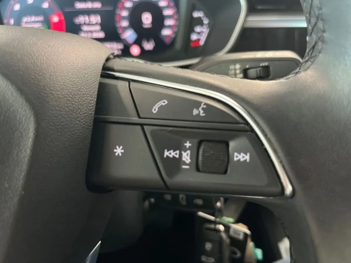 Audi Q3 Sportback usata a Bologna (16)