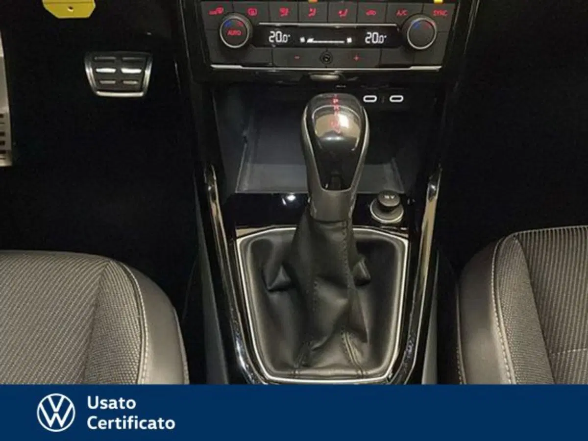 Volkswagen T-Cross usata a Vicenza (11)