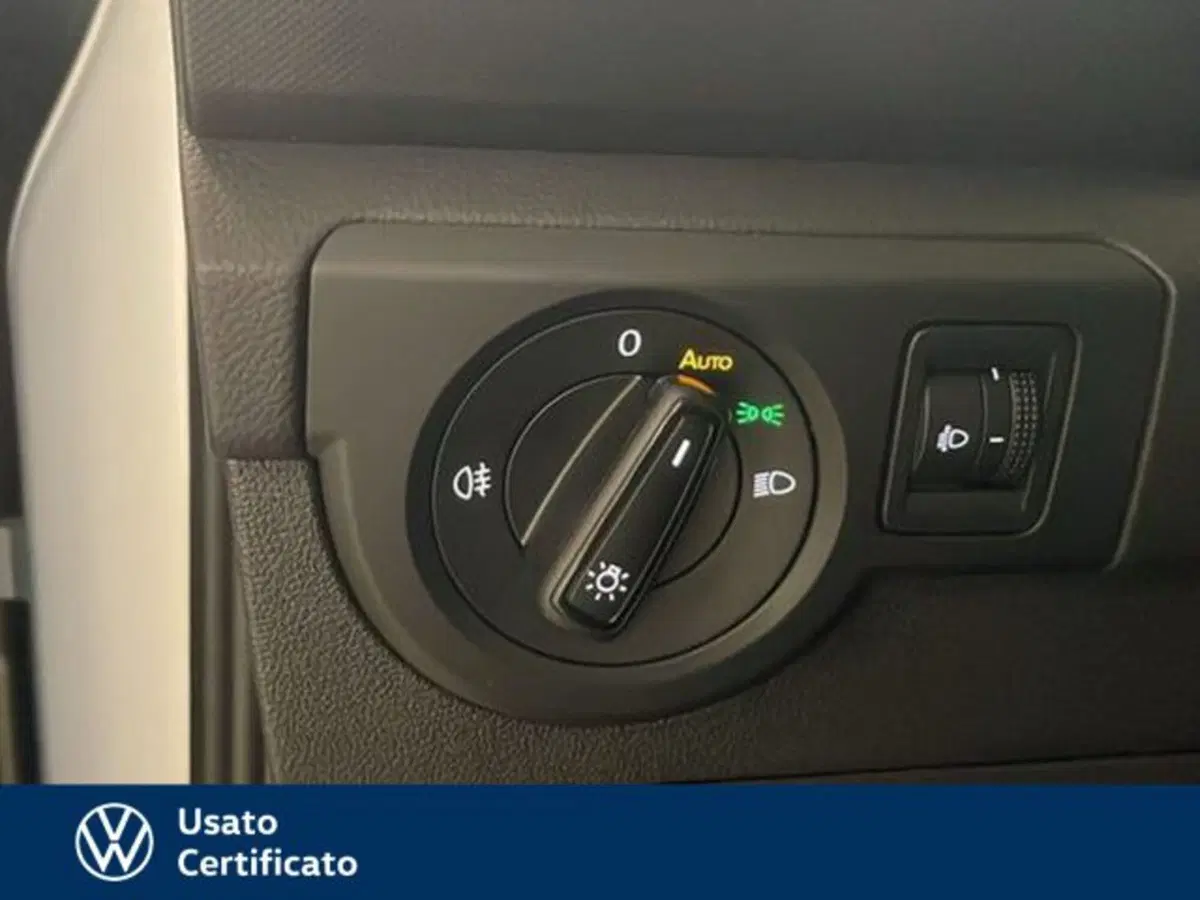 Volkswagen T-Cross usata a Vicenza (16)