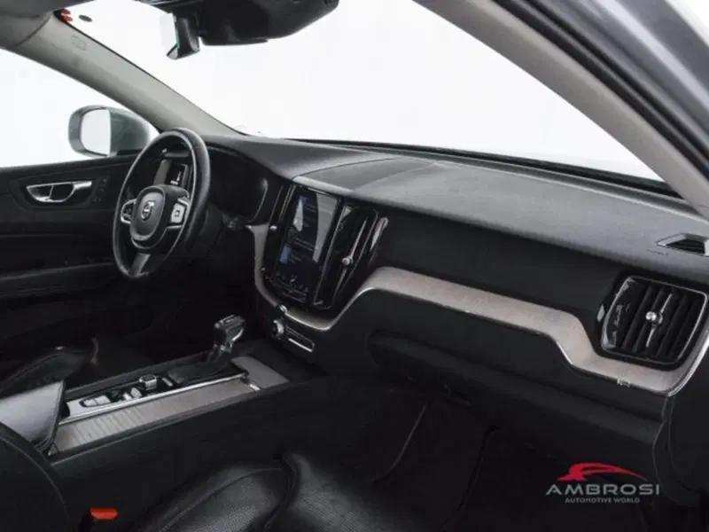 Volvo XC60 usata a Perugia (12)