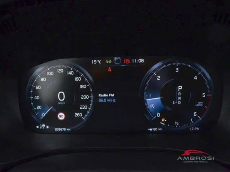 Volvo XC60 usata a Perugia (13)