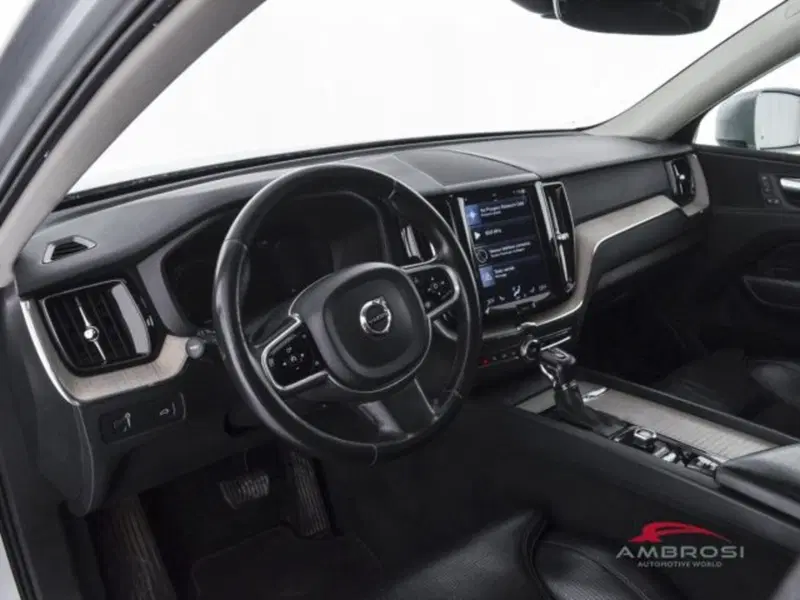Volvo XC60 usata a Perugia (8)