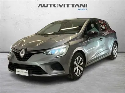 Renault Clio Full Hybrid E-Tech 145 CV 5 porte Equilibre del 2023 usata a Como