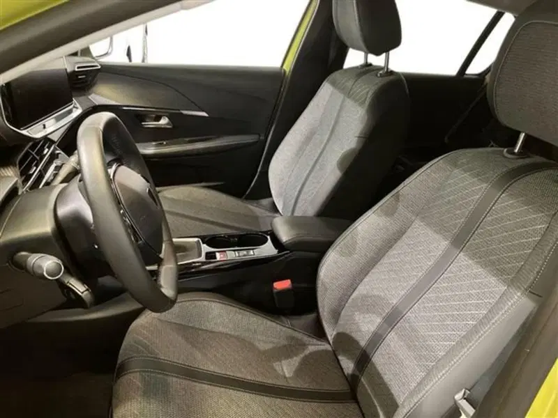 Peugeot 208 usata a Como (10)