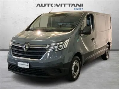 Renault Trafic Furgone van T27 2.0 blue dci 110cv L1H1 del 2022 usata a Como