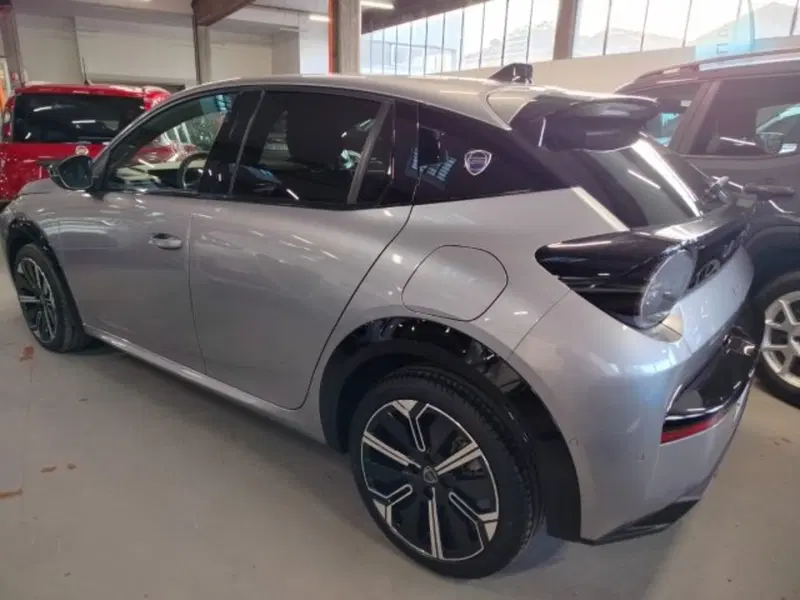 Lancia Ypsilon usata a Forlì-Cesena (7)