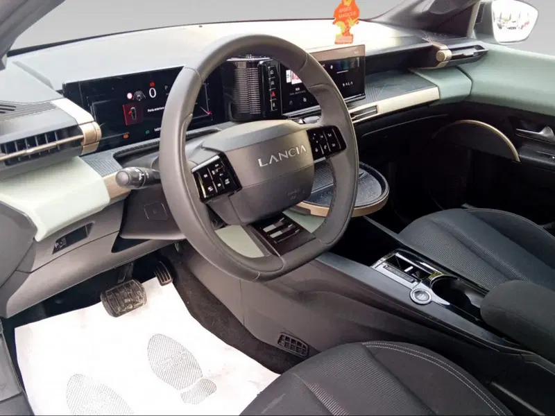 Lancia Ypsilon usata a Siena (9)