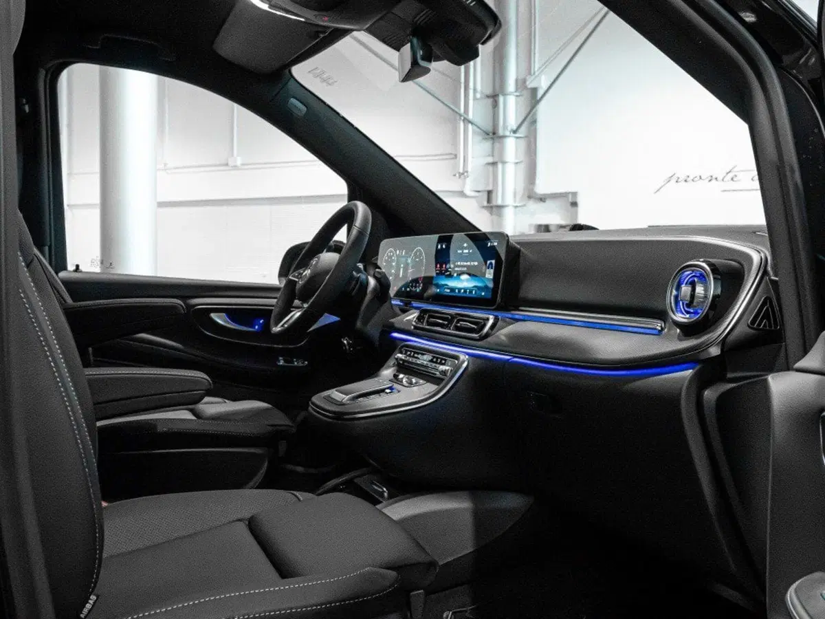 Mercedes-Benz Classe V nuova a Rimini (16)