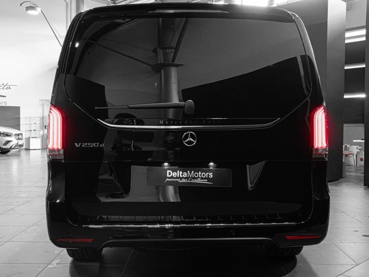 Mercedes-Benz Classe V nuova a Rimini (3)