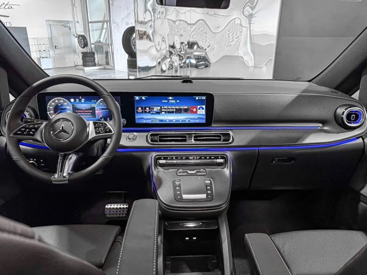 Mercedes-Benz Classe V nuova a Rimini (6)