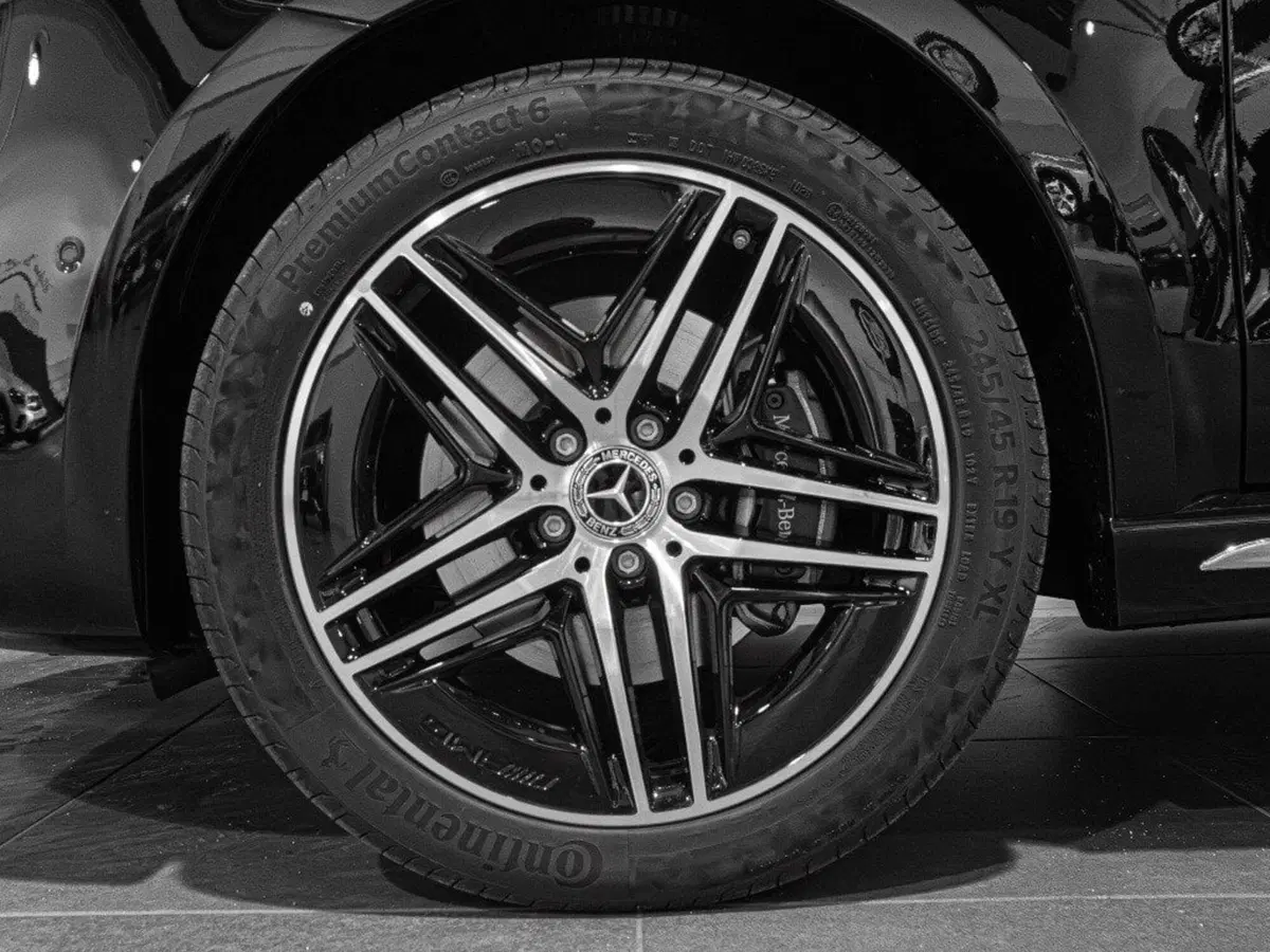 Mercedes-Benz Classe V nuova a Rimini (8)