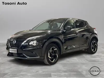 Nissan Juke 1.6 hev N-Connecta del 2022 usata a Arezzo