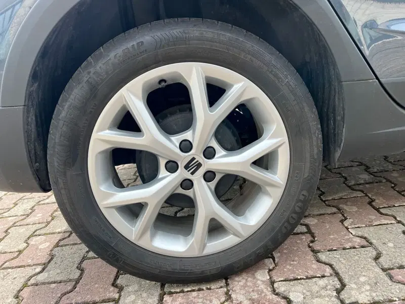 SEAT Arona usata a Siena (19)