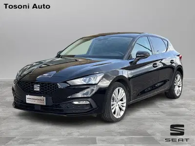 SEAT Leon 2.0 tdi Style 150cv dsg del 2023 usata a Sarteano