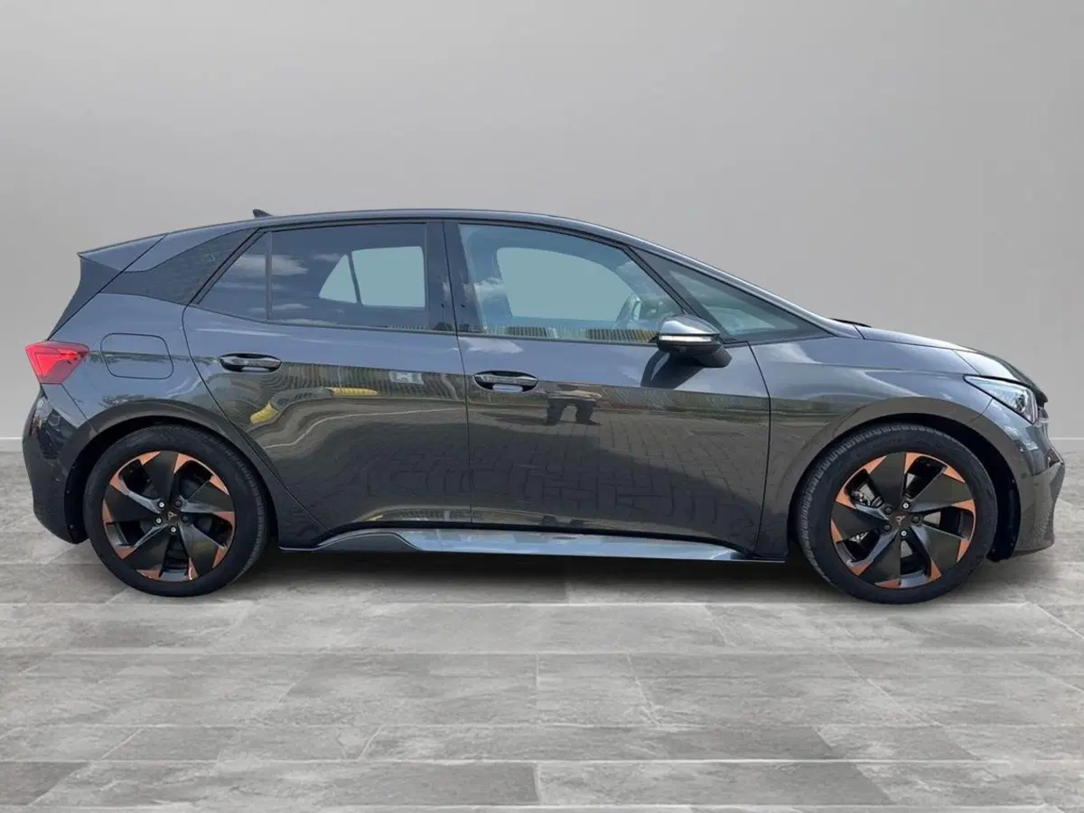 Cupra Born usata a Siena (4)