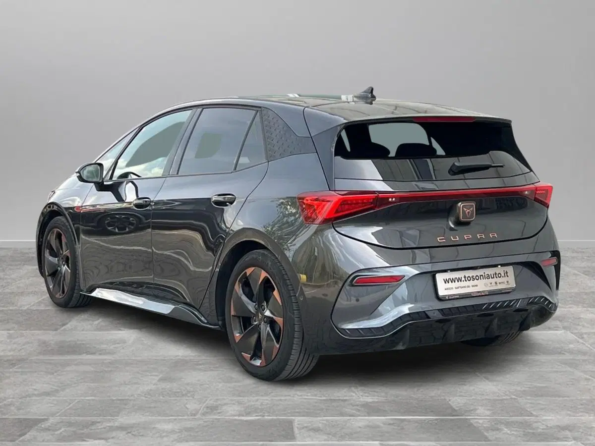 Cupra Born usata a Siena (7)