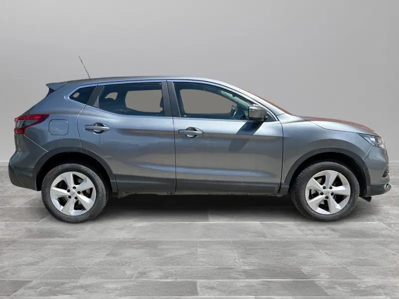 Nissan Qashqai usata a Siena (2)