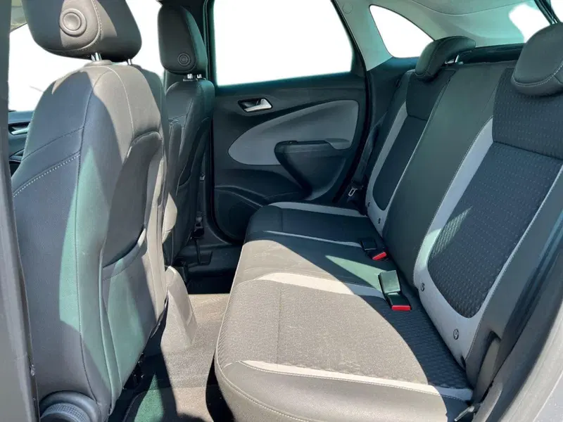 Opel Crossland X usata a Siena (11)