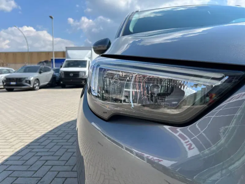 Opel Crossland X usata a Siena (18)
