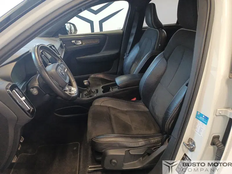 Volvo XC40 usata a Varese (8)