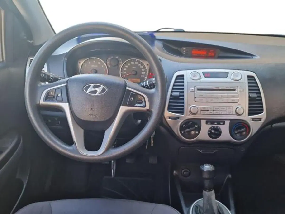Hyundai i20 usata a Salerno (10)