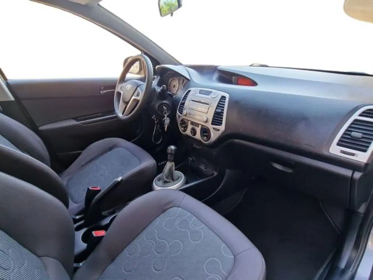 Hyundai i20 usata a Salerno (13)