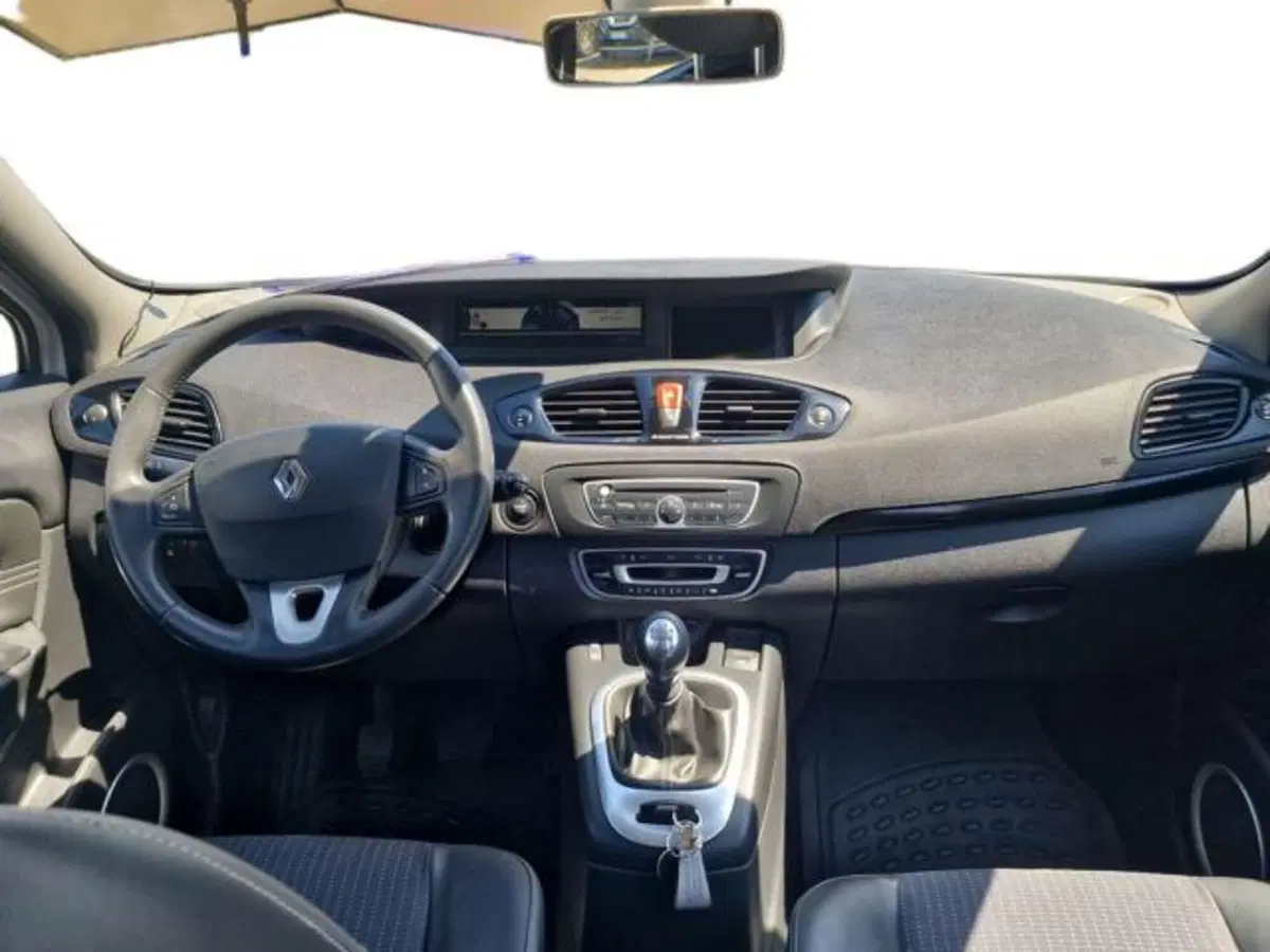 Renault Scenic E-Tech Electric usata a Salerno (10)