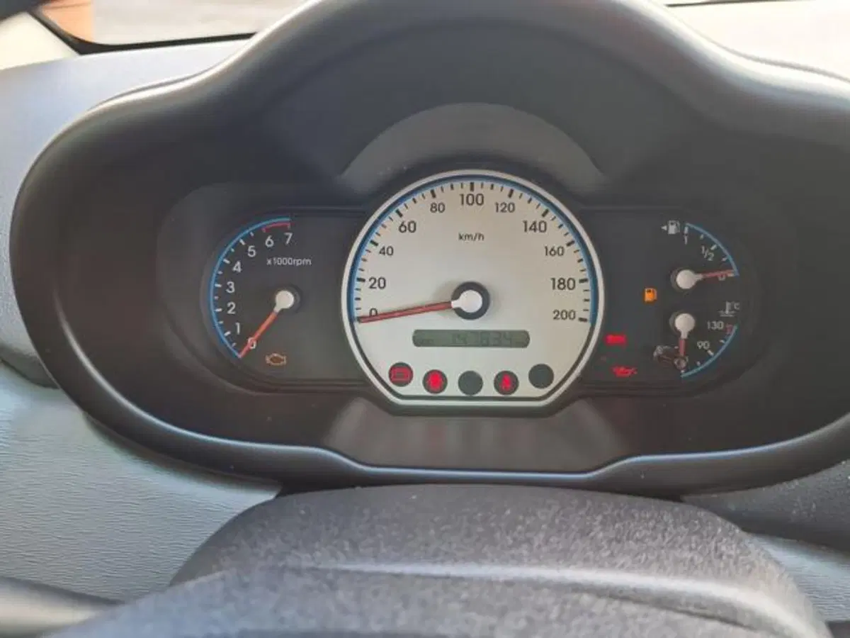 Hyundai i10 usata a Salerno (11)