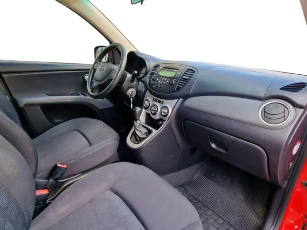 Hyundai i10 usata a Salerno (13)