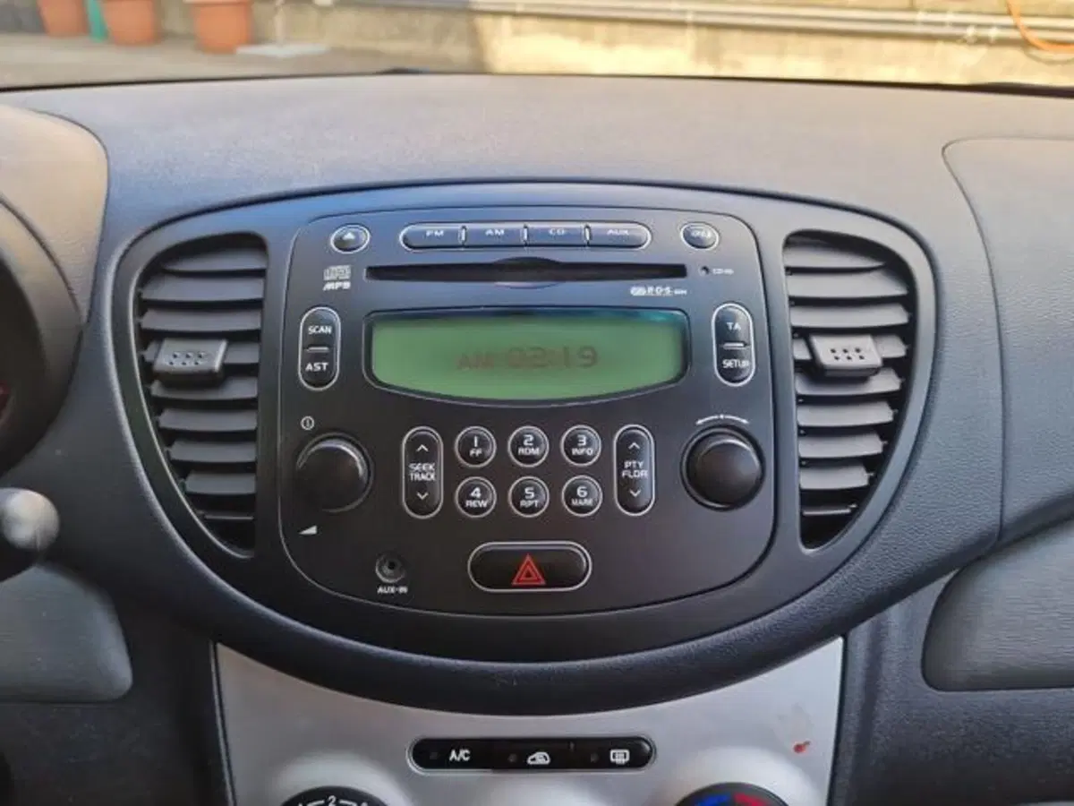 Hyundai i10 usata a Salerno (16)