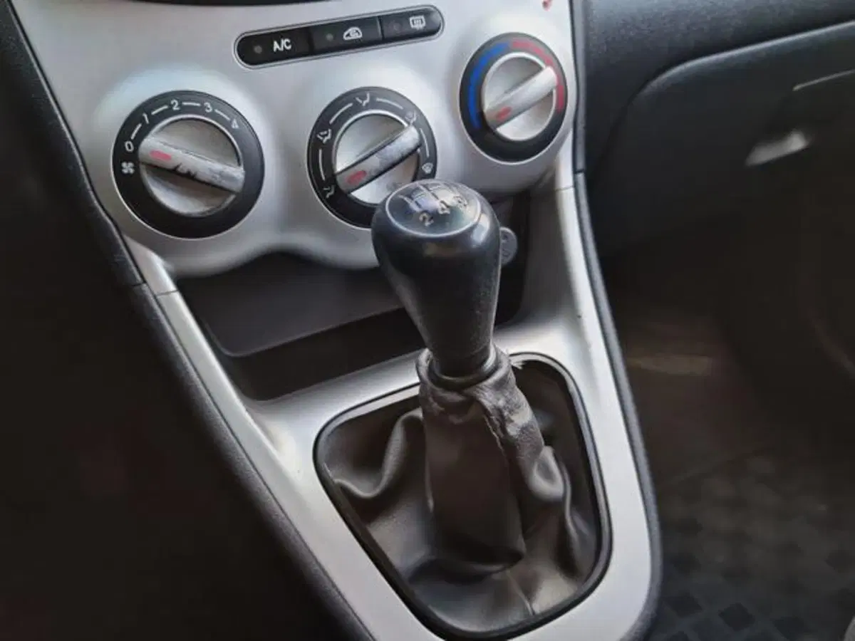 Hyundai i10 usata a Salerno (17)