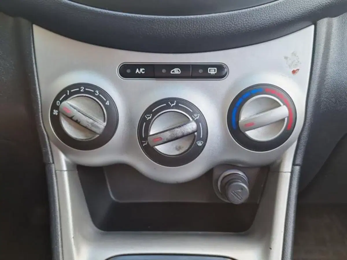 Hyundai i10 usata a Salerno (18)