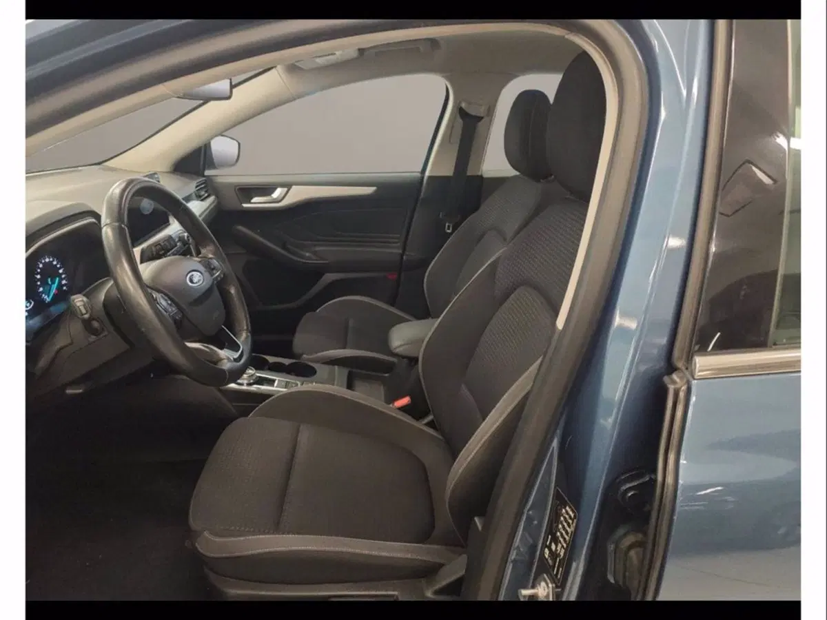Ford Focus Station Wagon usata a Catania (9)