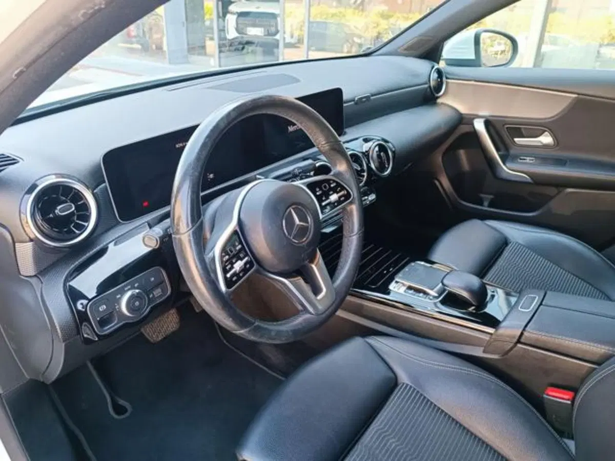 Mercedes-Benz Classe A Sedan usata a Pisa (15)